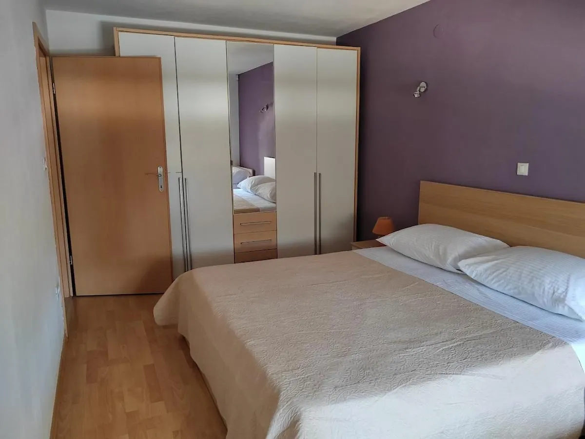 Apartment Near The Beach Pula