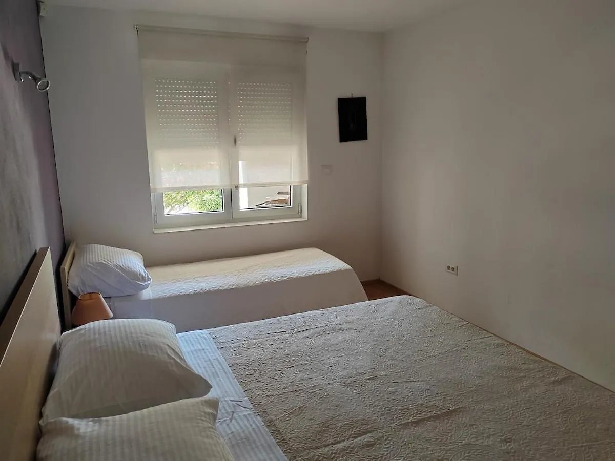 Apartment Near The Beach Pula